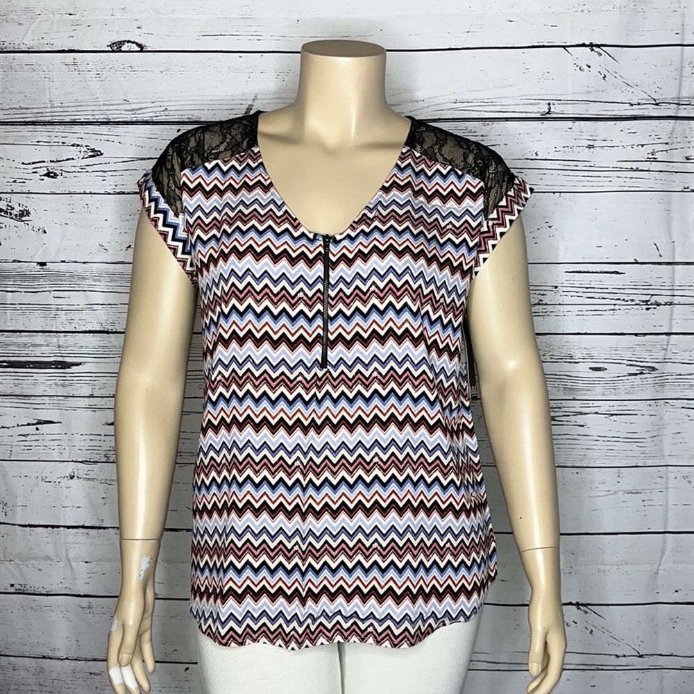 MM by My Michelle NWT XL Chevron Stripe - Floral Lace Exposed Zipper Blouse Top
